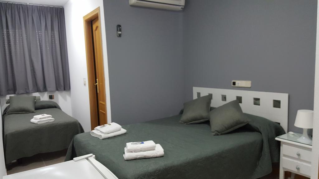 Hostal El Parque San Martín de la Vega Εξωτερικό φωτογραφία